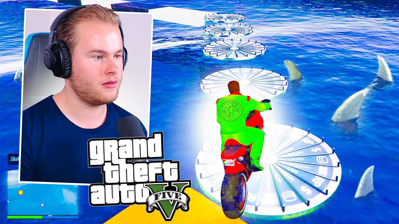 PARKOUR *STUNT RACE* OP DE MOTOR! (GTA 5 Races)