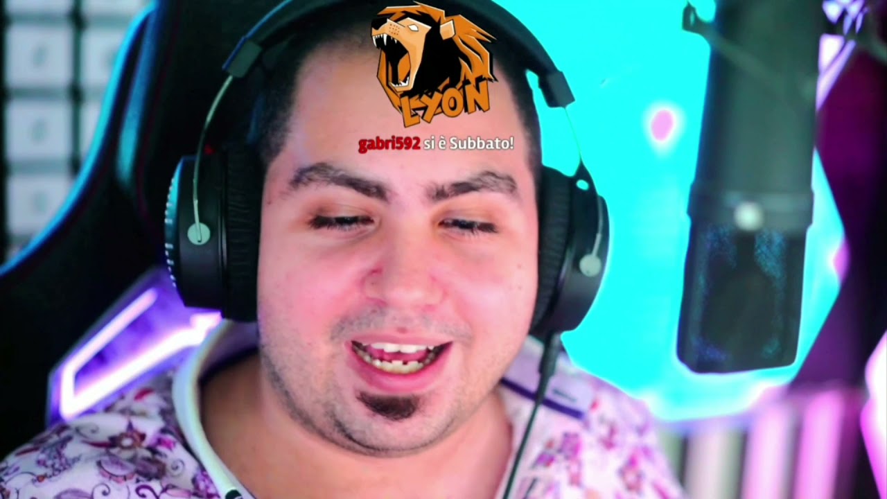 UN FAN HA LITIGATO CON LA SUA RAGAZZA E LYON E PIADINA LO AIUTANO!!!!