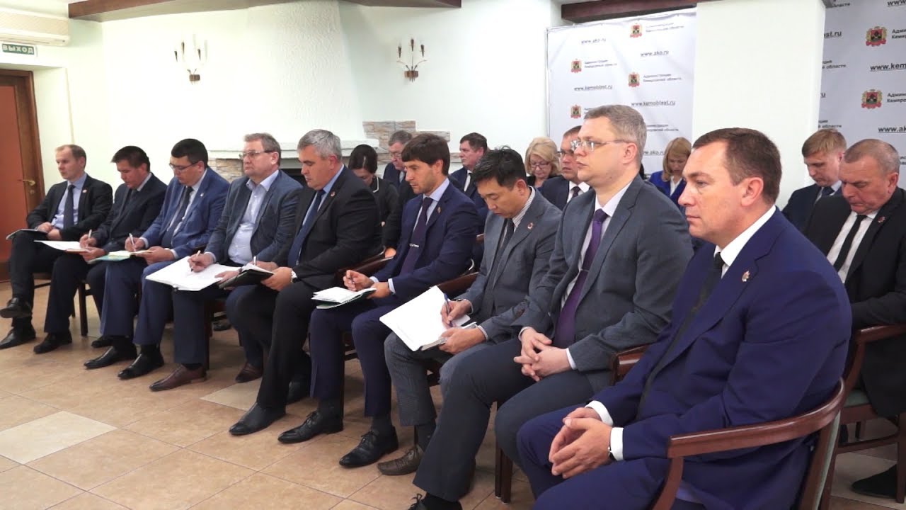 Аман Тулеев уволил начальника департамента охраны здоровья населения