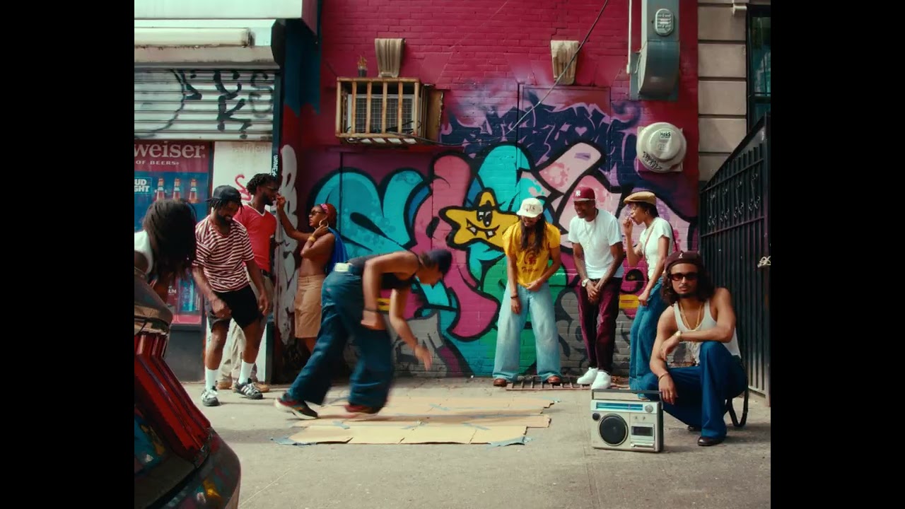 Graffiti | a Break-Dance Mr. Robot visualizer