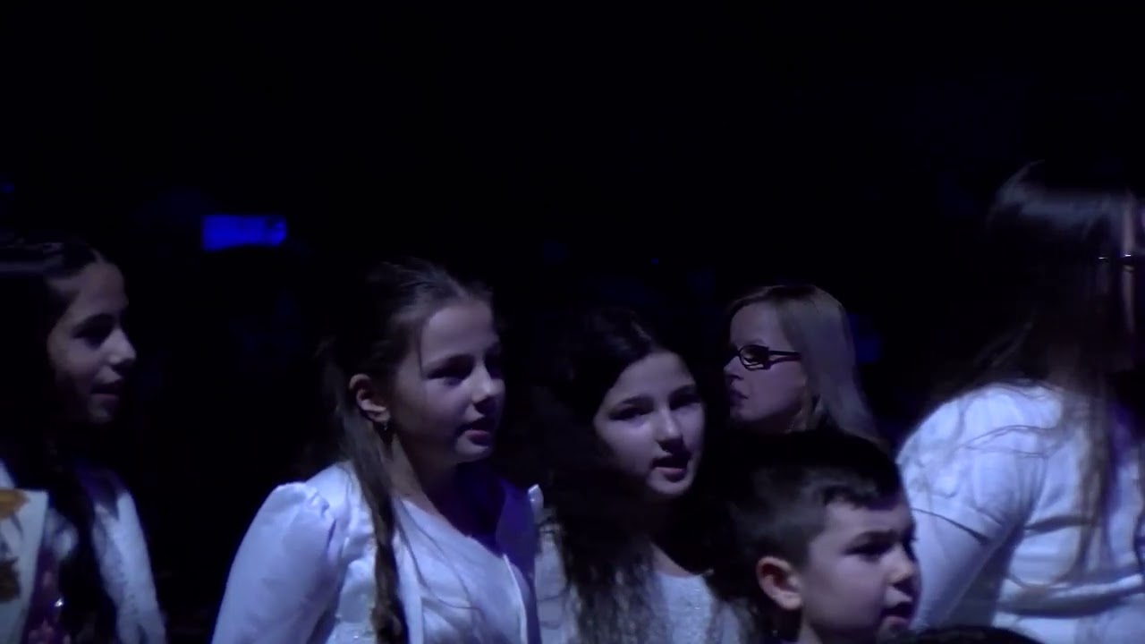 Zengedezzünk néked, szép csillag-Művészkuckó Egyesület