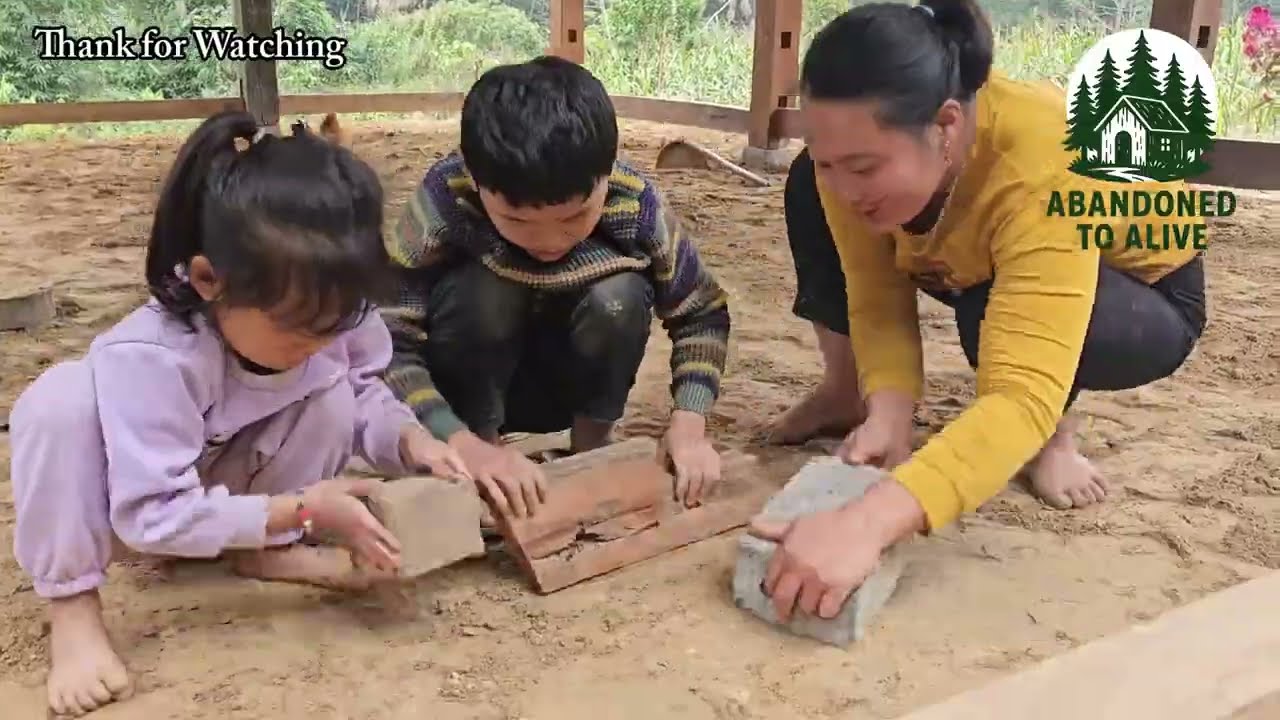 This Happened to a Single Mother...It took Her 320 Days to Complete Her Wooden House