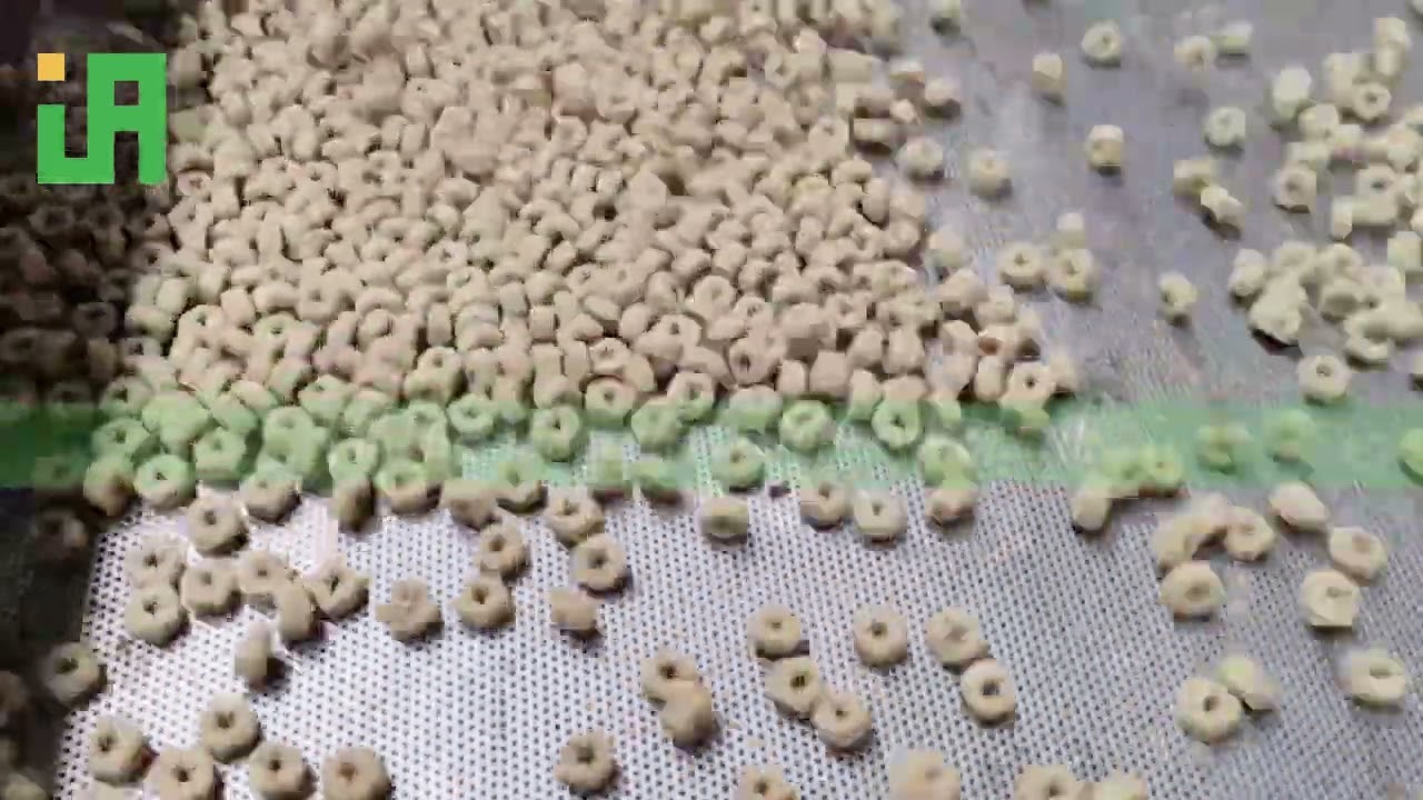 Pet feed pet food production equipment - customers to the factory test star dog food.