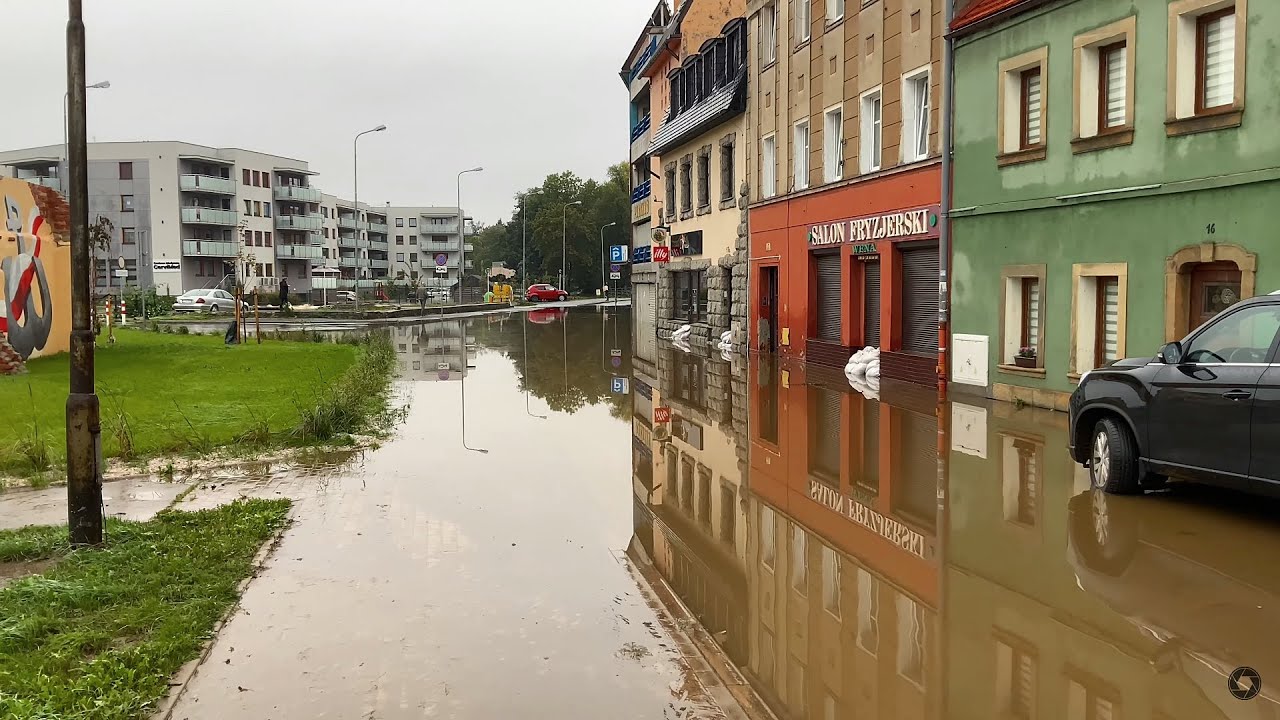 Jelenia Góra - Bóbr i zalane ulice