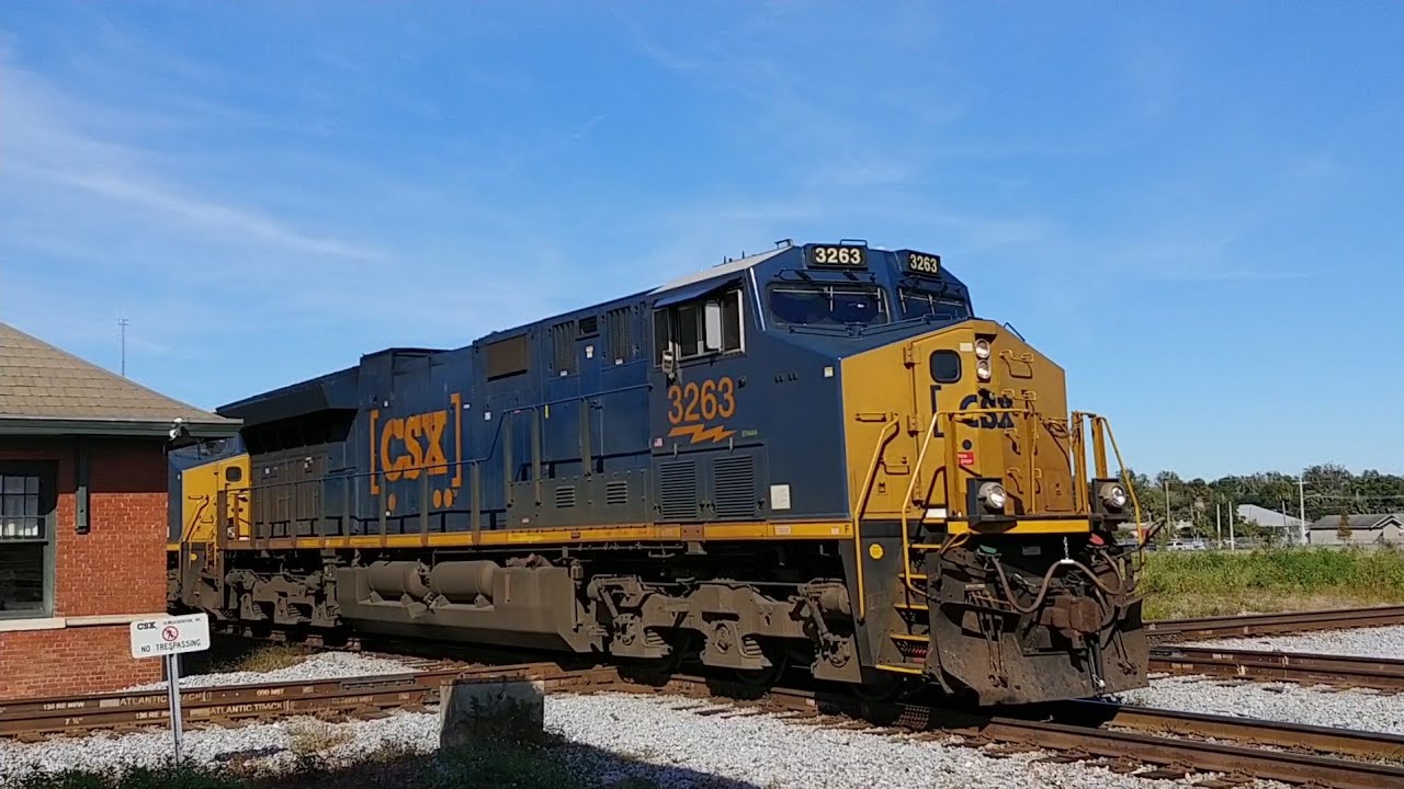Trains at Plant City, FL on 11/25/19