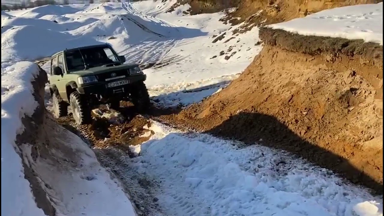 TEST⚠️🛑GALLOPER 2.5 vs LAND ROVER FREELANDER 2.2🛑⚠️  IN DEEP SNOW💪