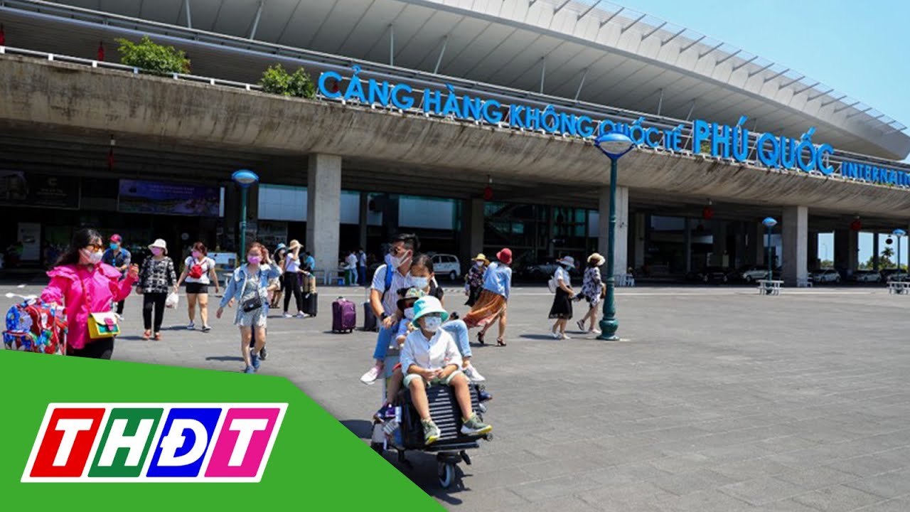 Nhân viên sân bay Phú Quốc trả lại 125 triệu đồng cho khách bỏ quên | THDT