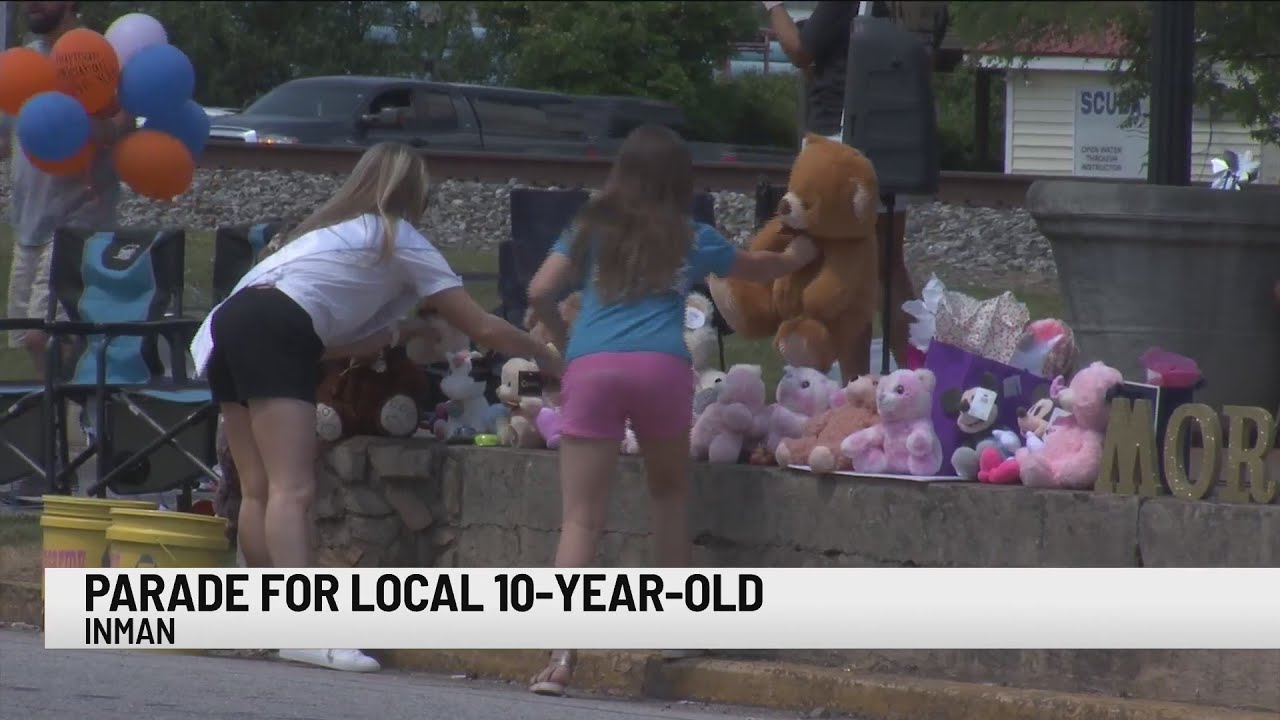 Parade for 10-year-old Ava in Inman