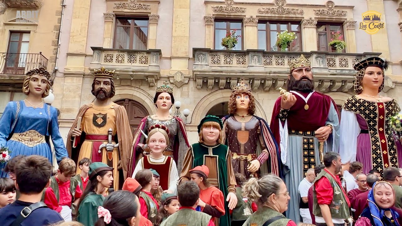 LES CORTS, Celebraci&oacute; protocol&middot;l&agrave;ria i BALLS SOLEMNES (Fira de Santa &Uacute;rsula 2025) Episodi n&ordm; 5