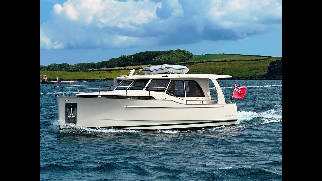 GREENLINE 33 - launched 2020 - for sale