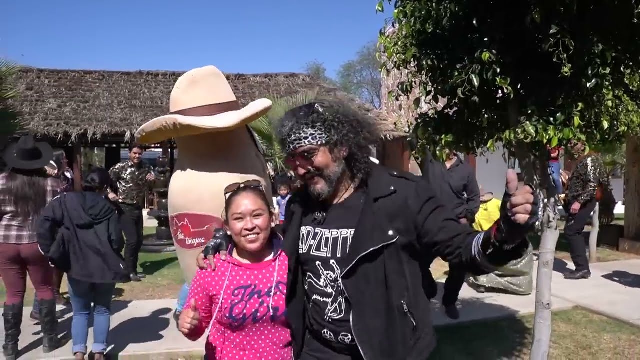 AMANDA BAILA CON LA BANDA (Videoclip Oficial)