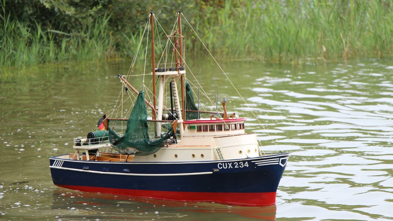 RC Fishing Trawler Delphin CUX 234