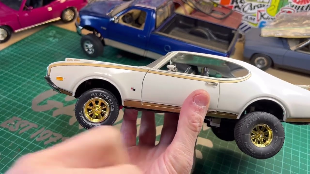 How to lift the suspension on an Ertl 1:18 diecast model - part 1