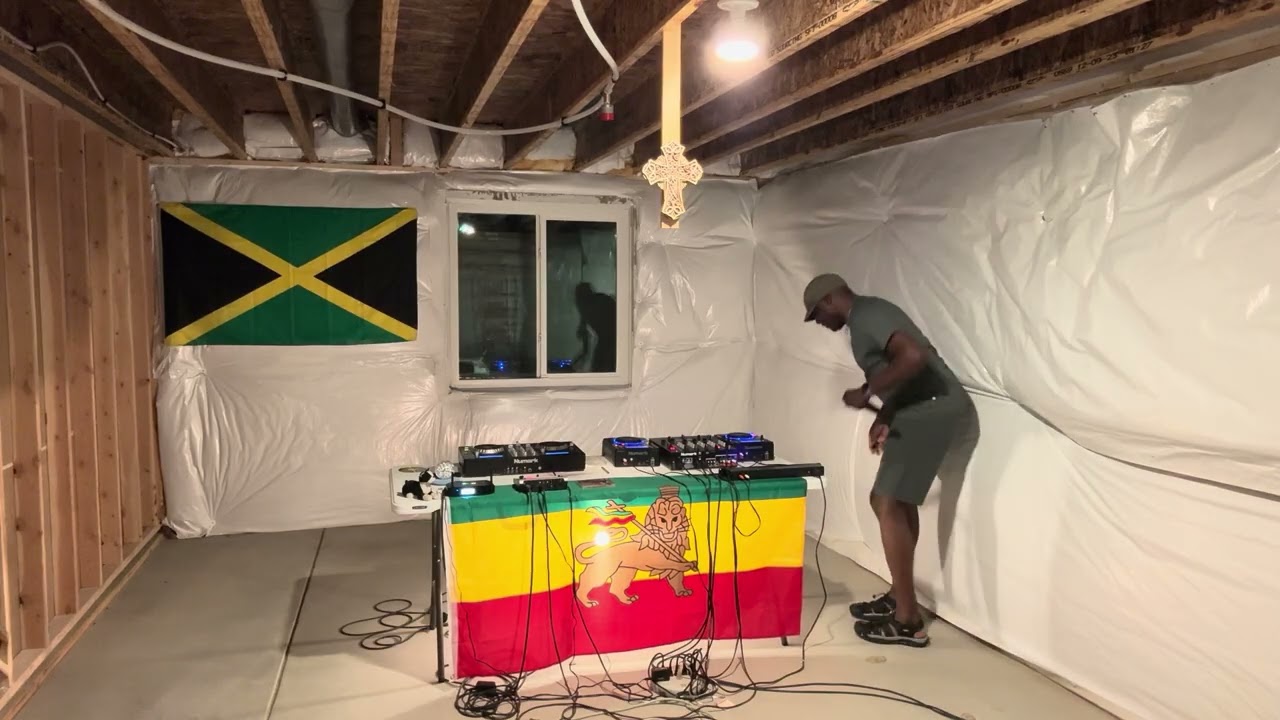 Garnet Silk & Luciano - Reality music time . Nameless Selector Rongside Sound System 3/7/26 . 