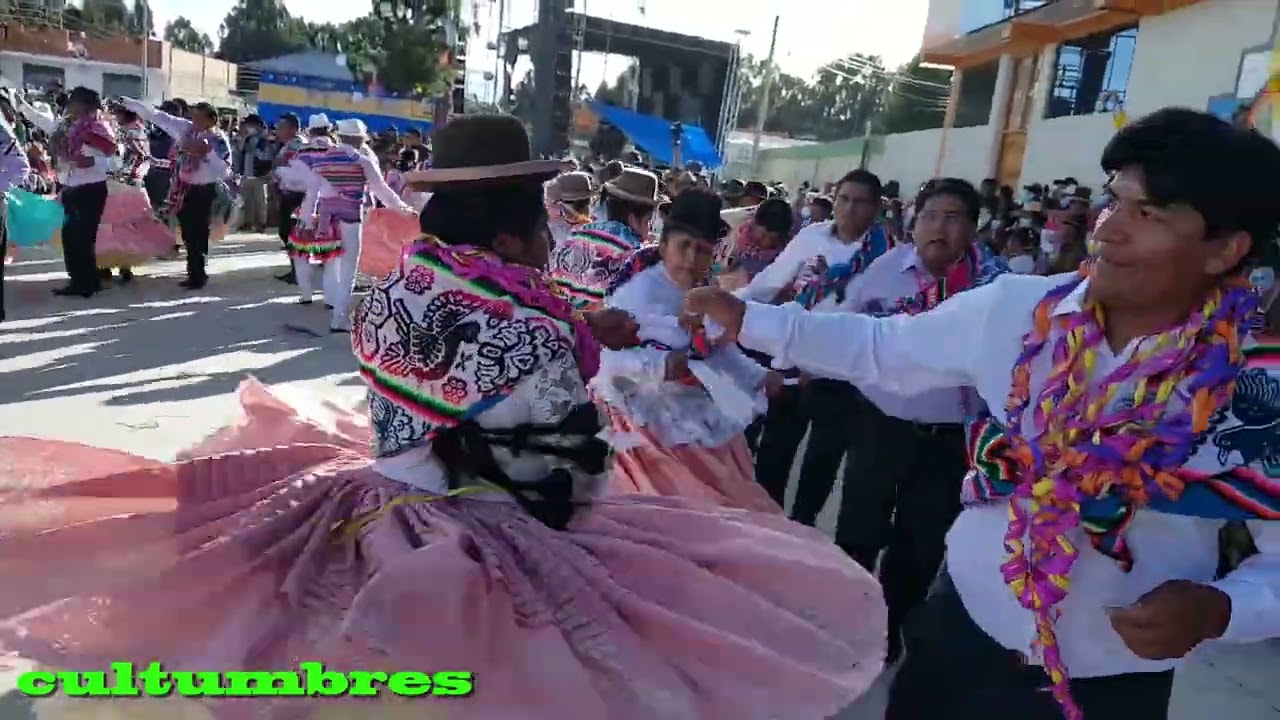 bonito carnaval de UNICACHI 2022 en yunguyo puno peru / carnaval aymara de yunguyo / luriguayos