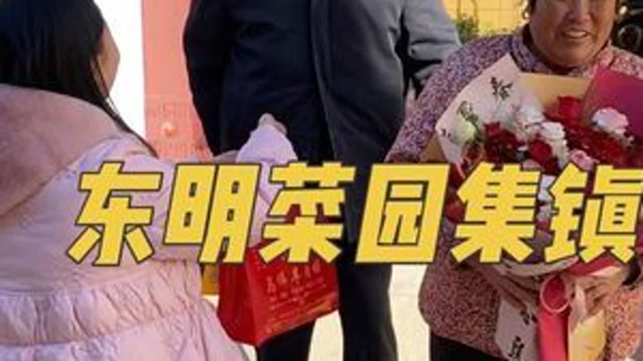 婆婆也是妈，衣服也是女儿，三个儿媳一起给婆婆送来了冬天的温暖，这么冷的天，妈妈心里像吃了蜜一样甜#婆媳 #孝心 #传递正能量 #万万想不到