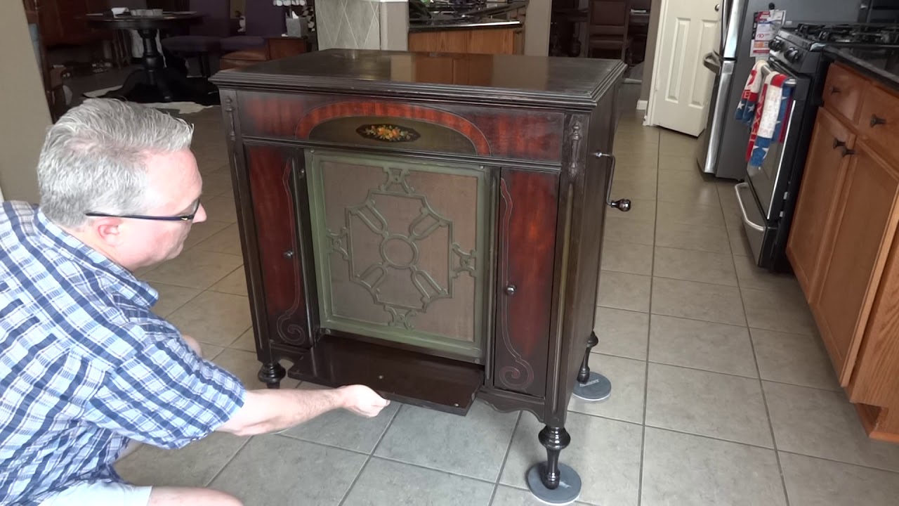 Columbia Viva-Tonal Model 711 Phonograph Talking Machine Victrola