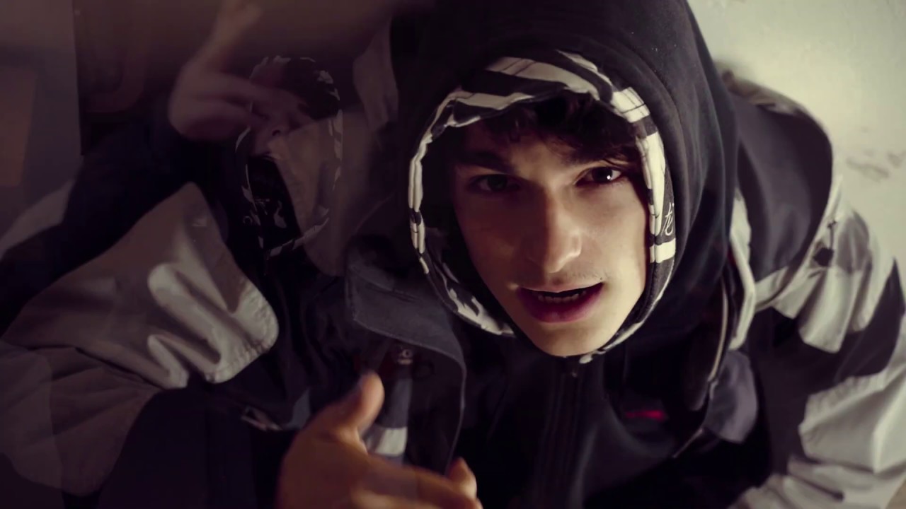 OUT OF THE CAGE - ROMPI LA GABBIA! (Official Video)