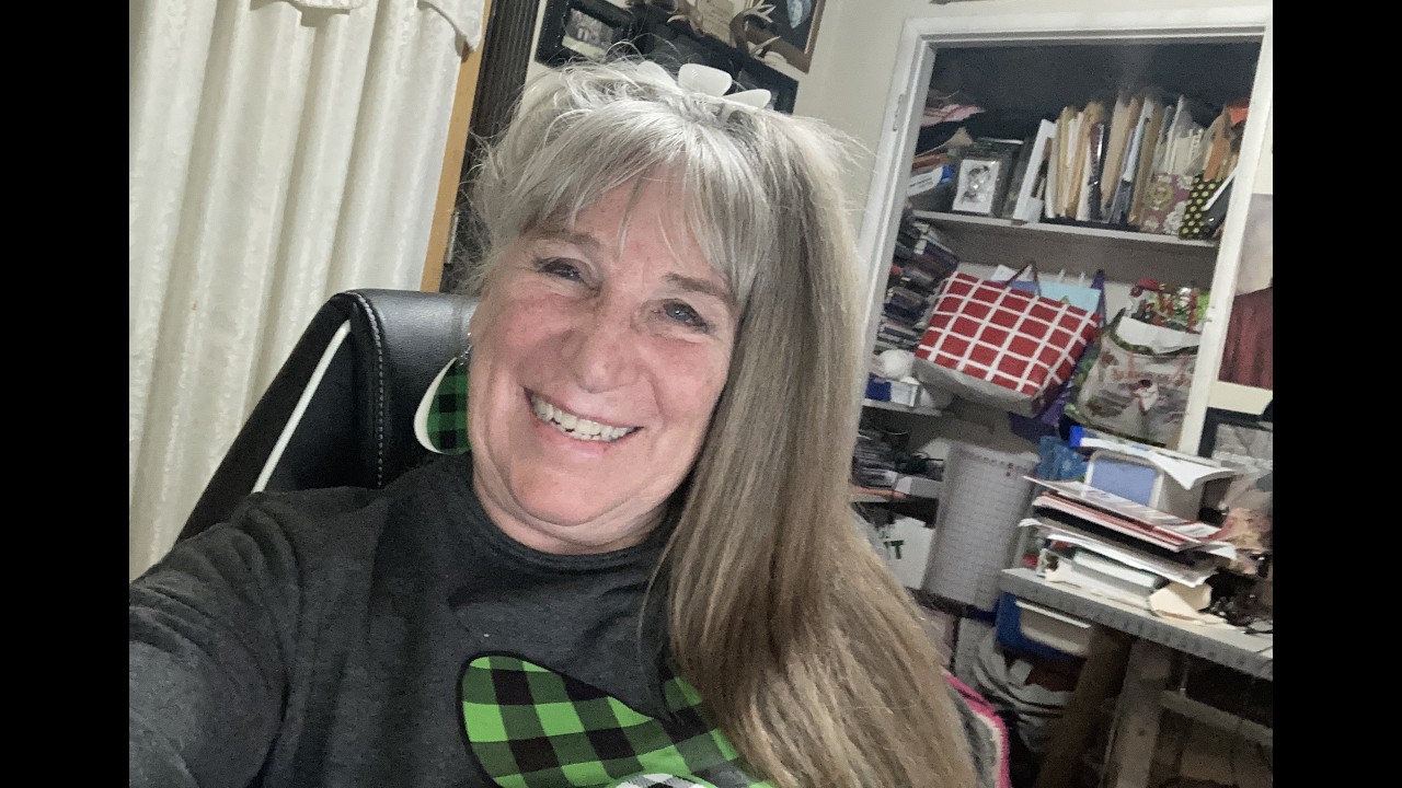 Momma O is live!i live when I arrive