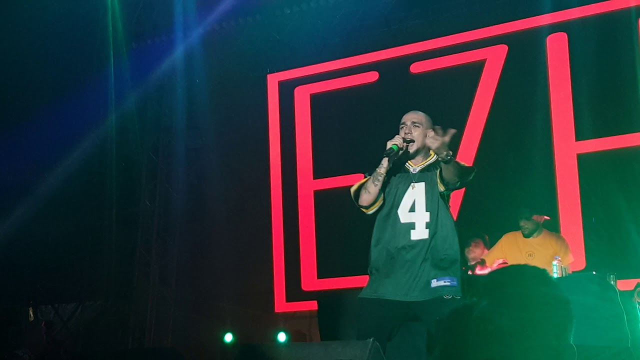 Ezhel - Pavyon (Zeytinli Rock Festivali 2018)