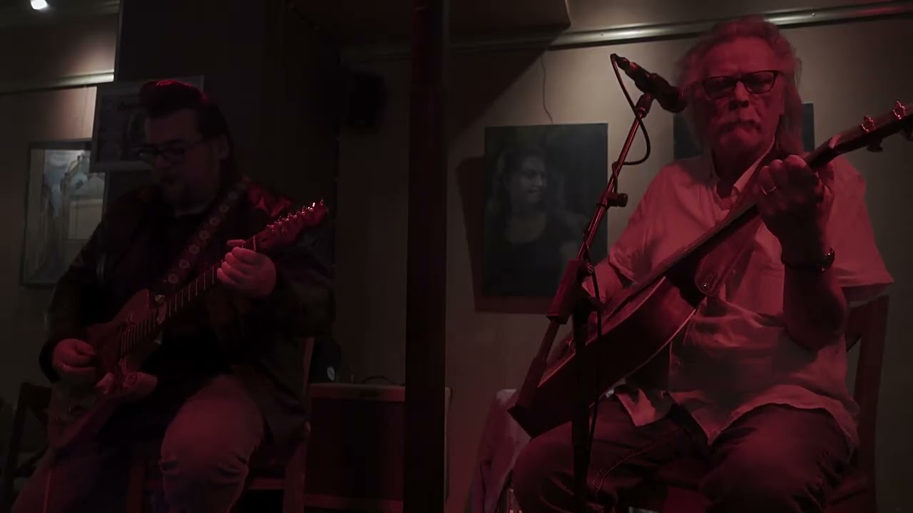 Pepe Ahlqvist, Antti Sipilä. Hoochie coochie man (kuvaus Jukka Karnaattu) 