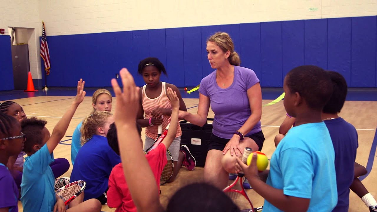 Kids Tennis Clubs: Sportsmanship (6 of 8)