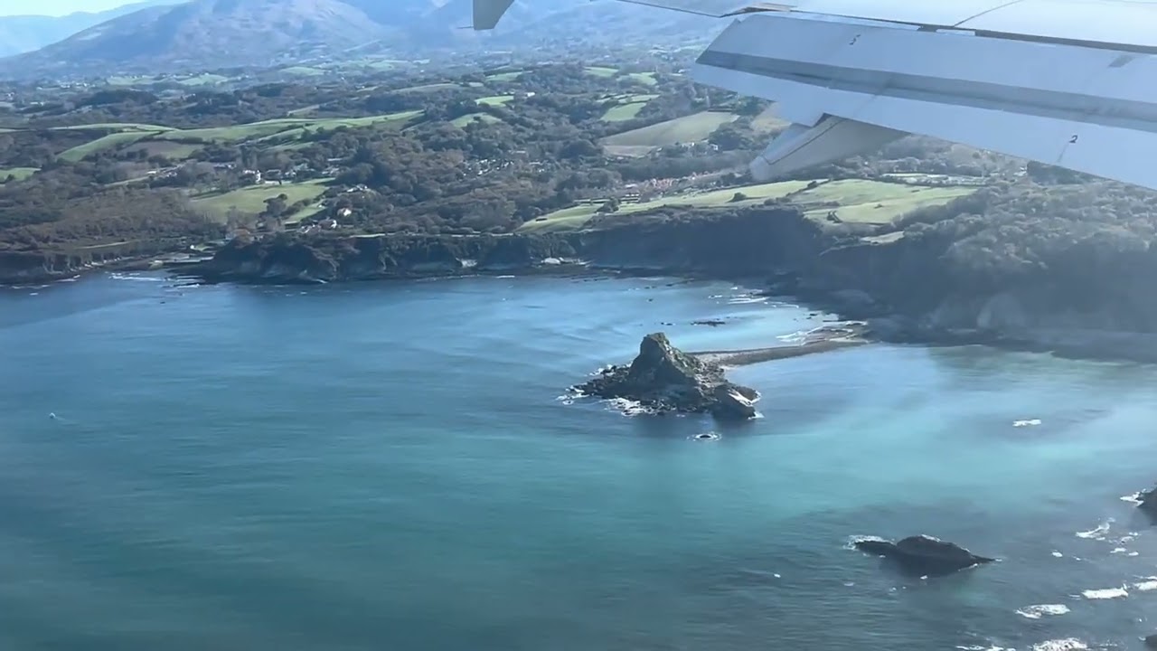 Espectacular aterrizaje en el Aeropuerto de San Sebastián