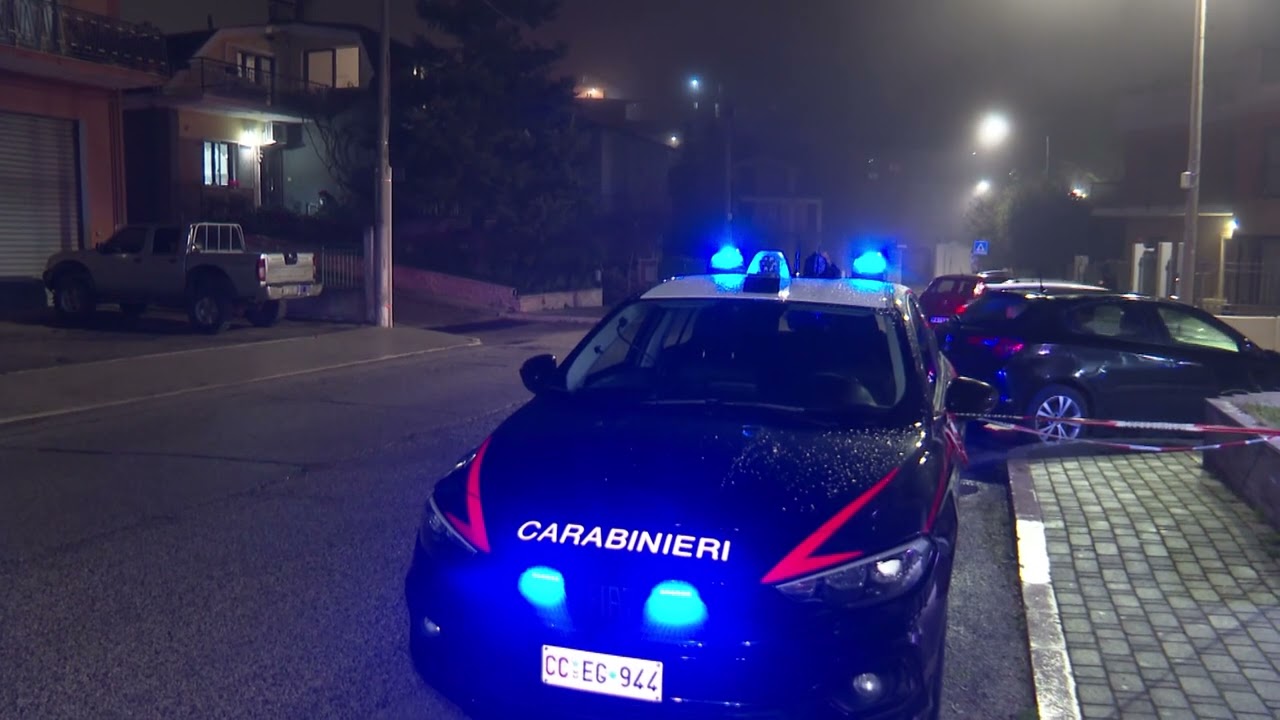 Santa Croce di Magliano. Tentano rapina in gioielleria e aggrediscono il proprietario - 19/03/2026