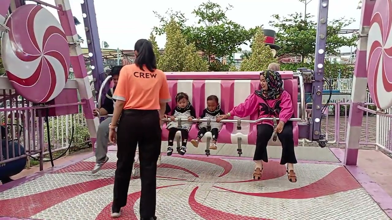 Detik detik bocil nangis ketakutan ayunan..