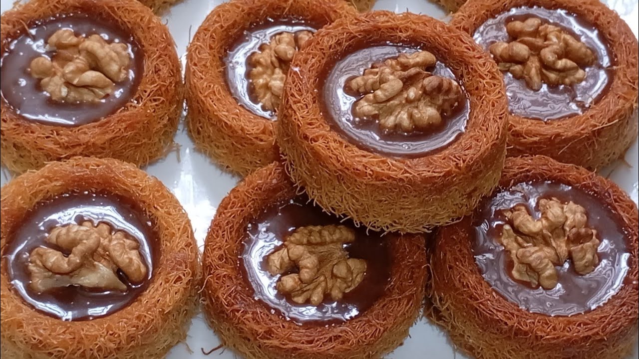 ميني كنافة محشوة بالكركاع والكراميل خطيرين شكلا ومذاقا