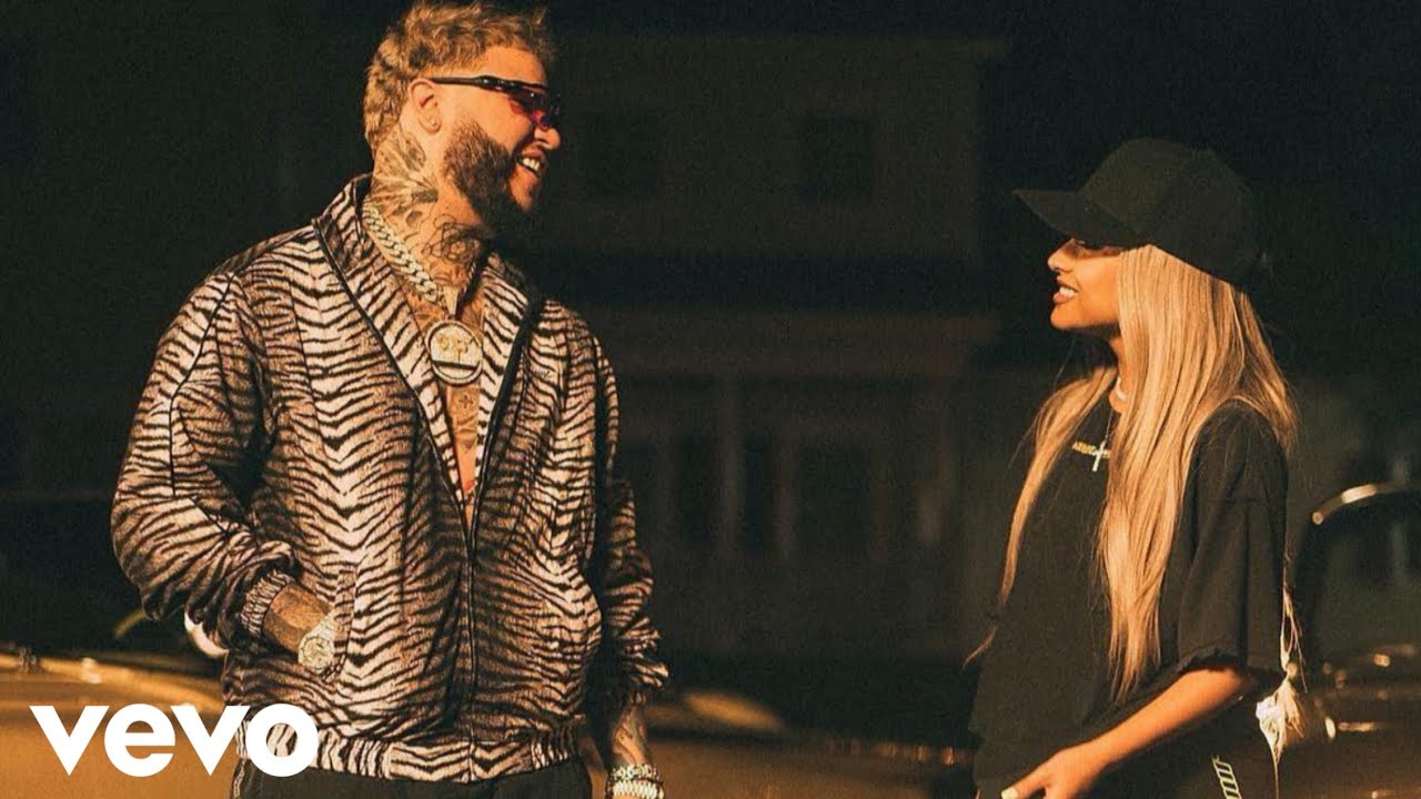 Becky G ft. Farruko - Sola y Suelta