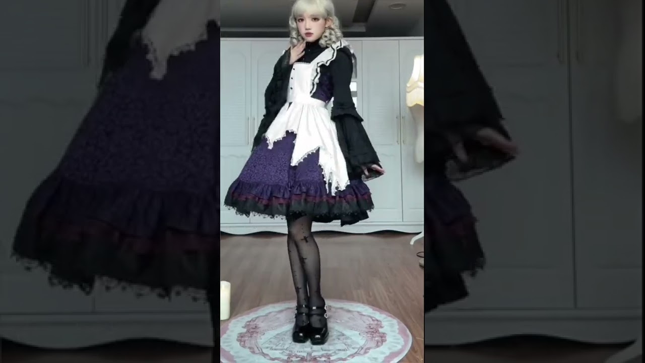 Gothic Lolita!