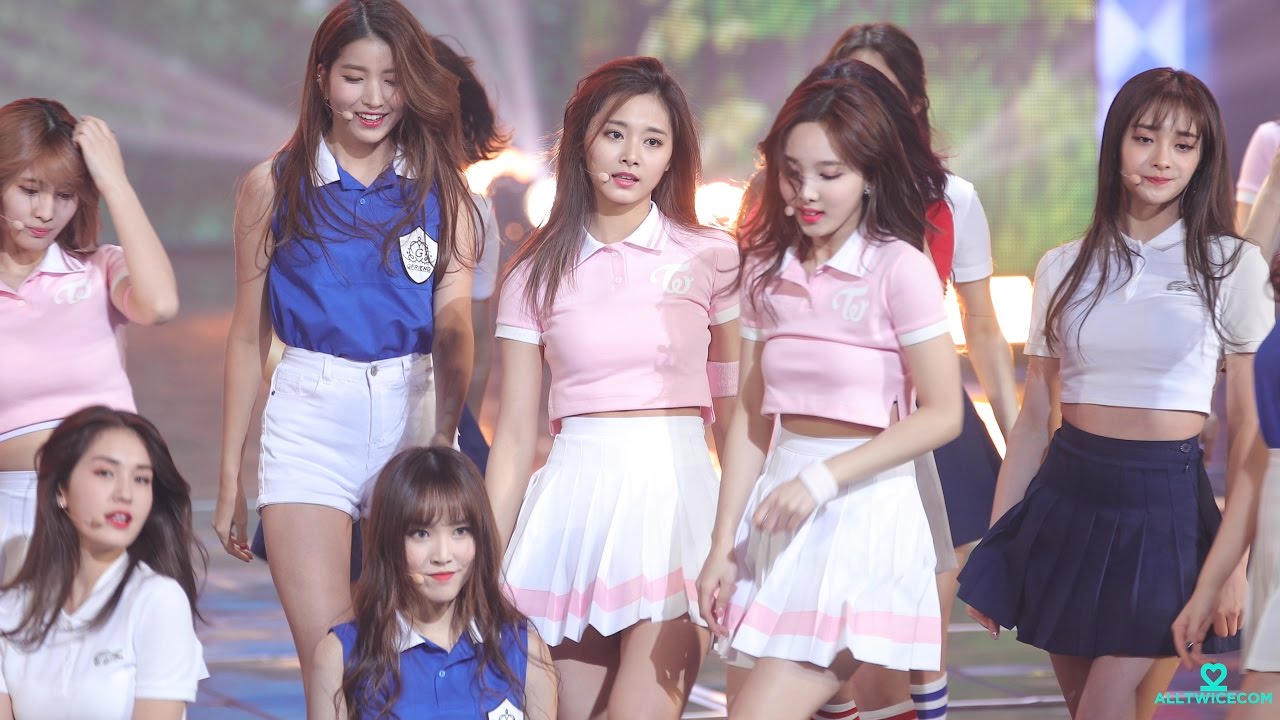 161229 KBS 가요대축제 다시만난세계(소녀시대) - 쯔위 직캠