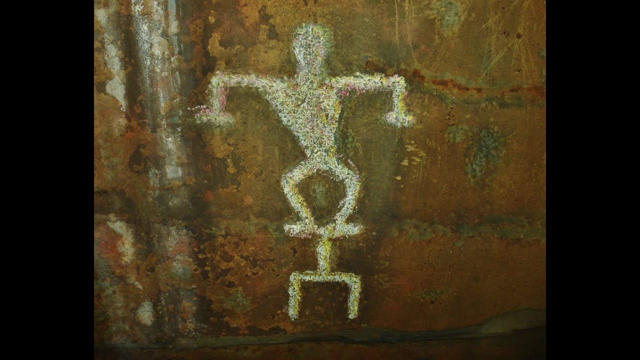 Nu'uanu Petroglyphs - Island Of Oahu - Hawaii