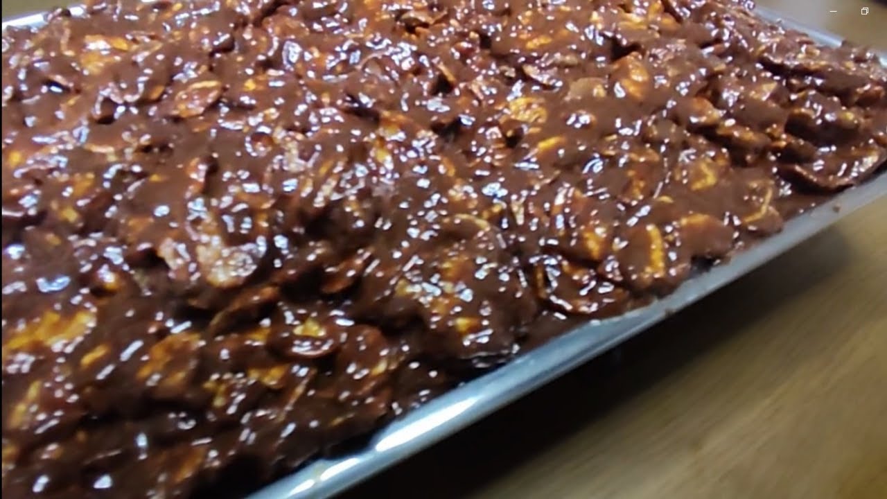 Bolo de Chocolate Crocante  O Crunch Cake Que Vicia no Primeiro Pedaço