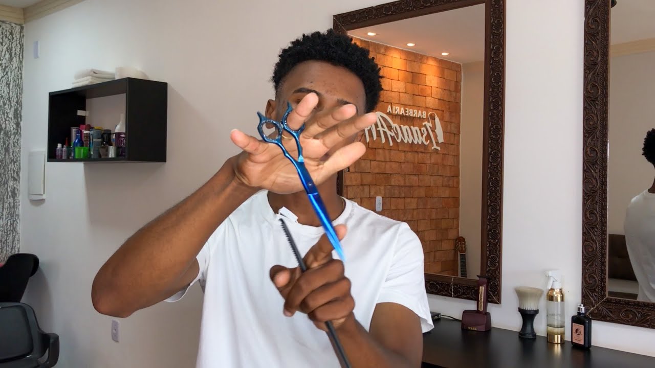 Aprenda de uma vez como manusear a tesoura( Dica r&aacute;pida- Isaac Arts)