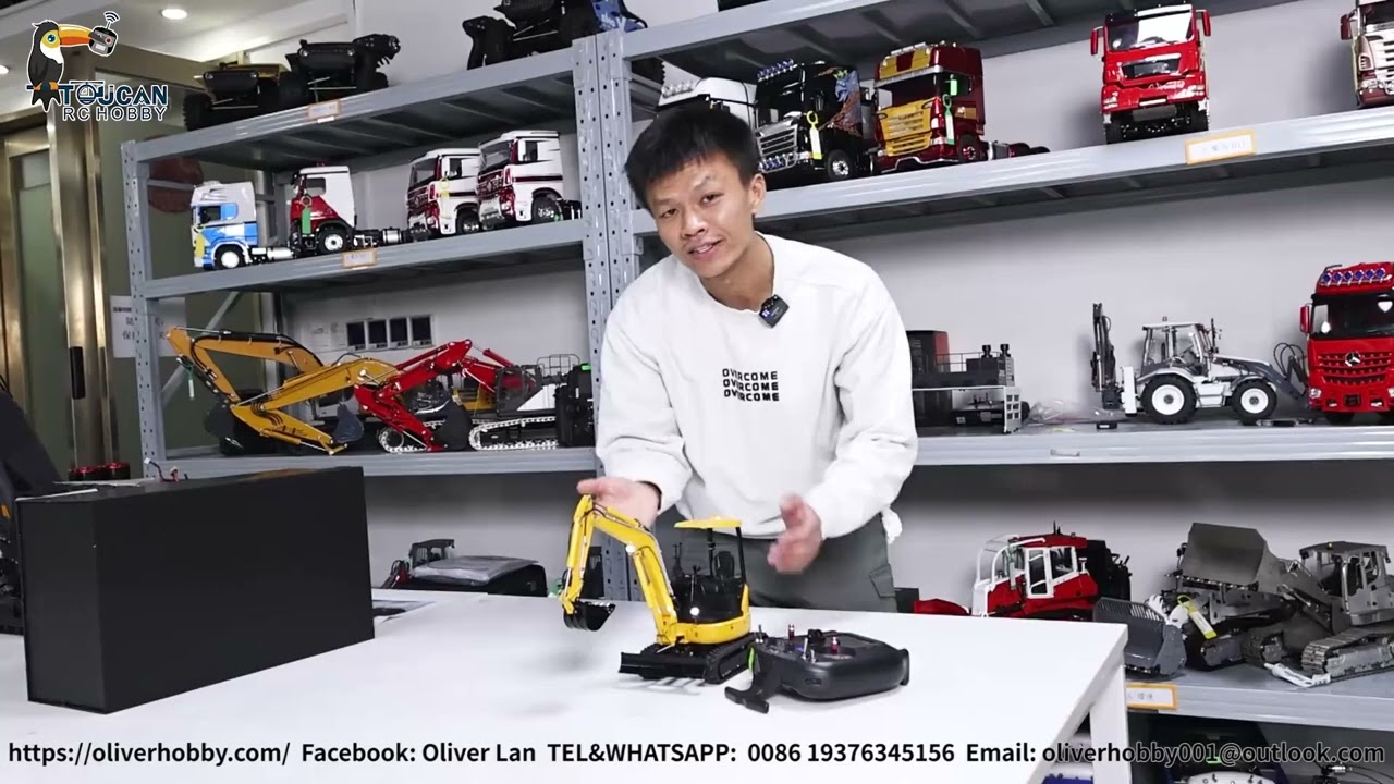 Unbox ready to run 1/14 RC PC30 excavator, 6 piston valves. 1.9 kg. Arm can swing