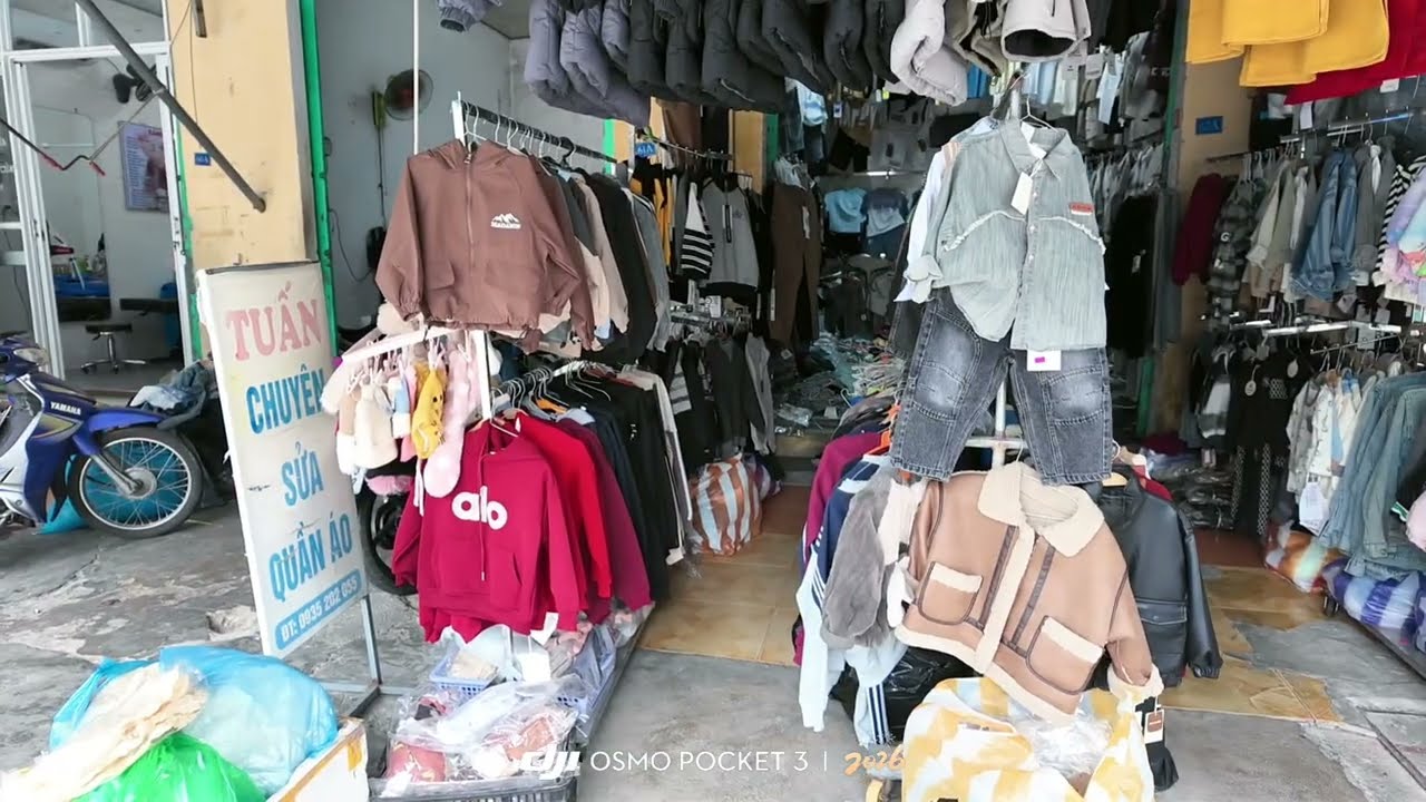 땀끼 로컬시장 옷가게모습