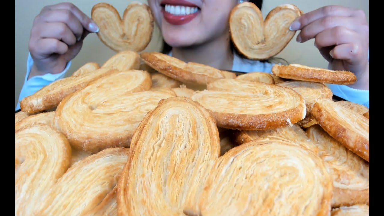 ELEPHANT EARS CRISPY AND FLAKY PALMIERS ASMR SOUNDS