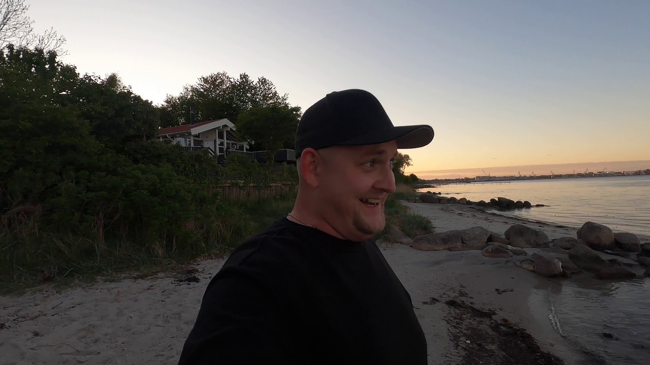 Aften tur til stranden med Pelle