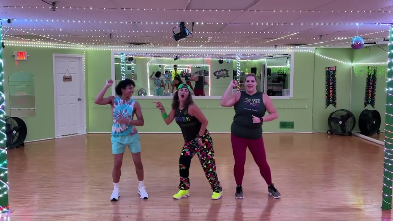 Papásito by Karol G | Choreography by Marianela, Marco and  Casey
