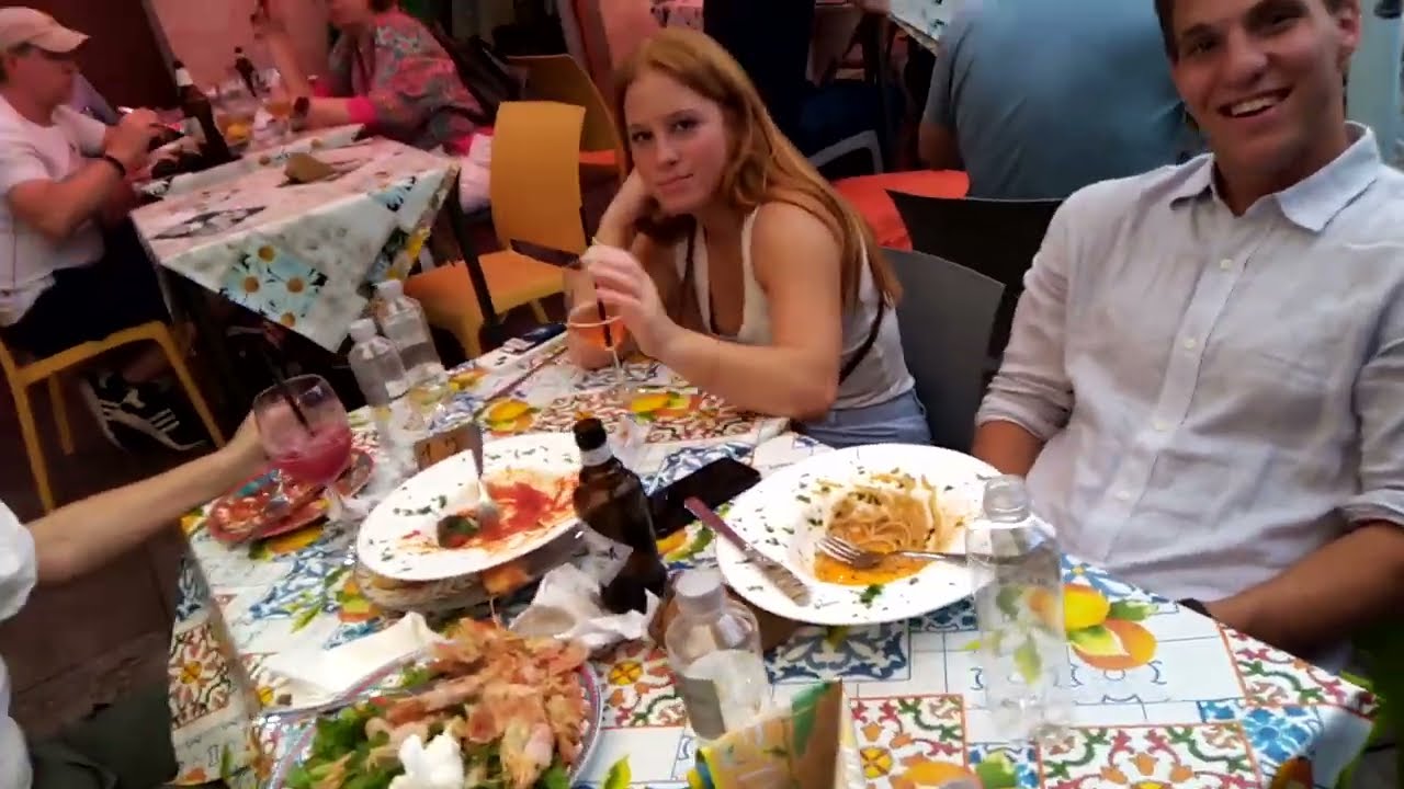 turismo a Palermo mercato di ballaro 10 maggio 2024