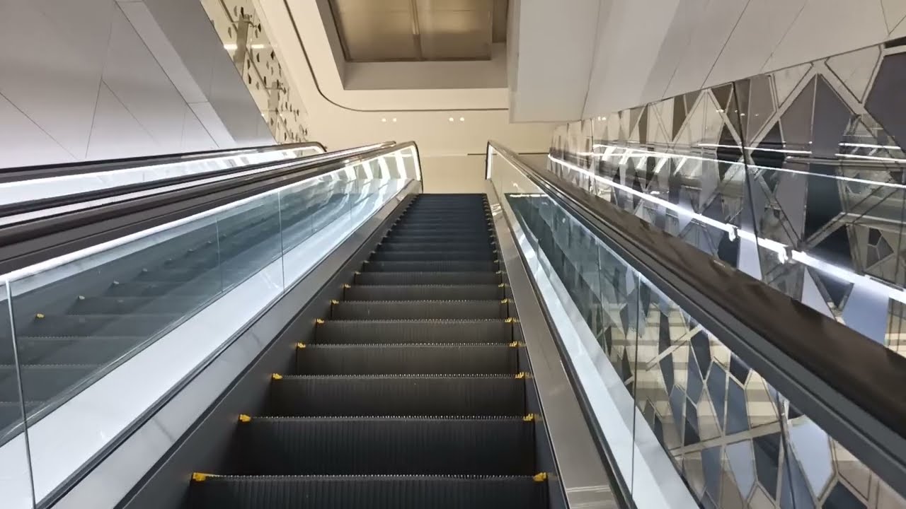 King Khalid Airport Riyadh Terminal 3 and Terminal 4 اردو / हिंदी