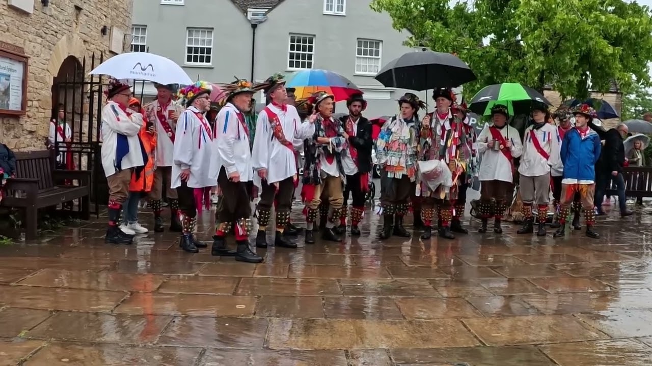 Eynsham Morris. Eynsham Carnival, Saturday 6th July 2024.