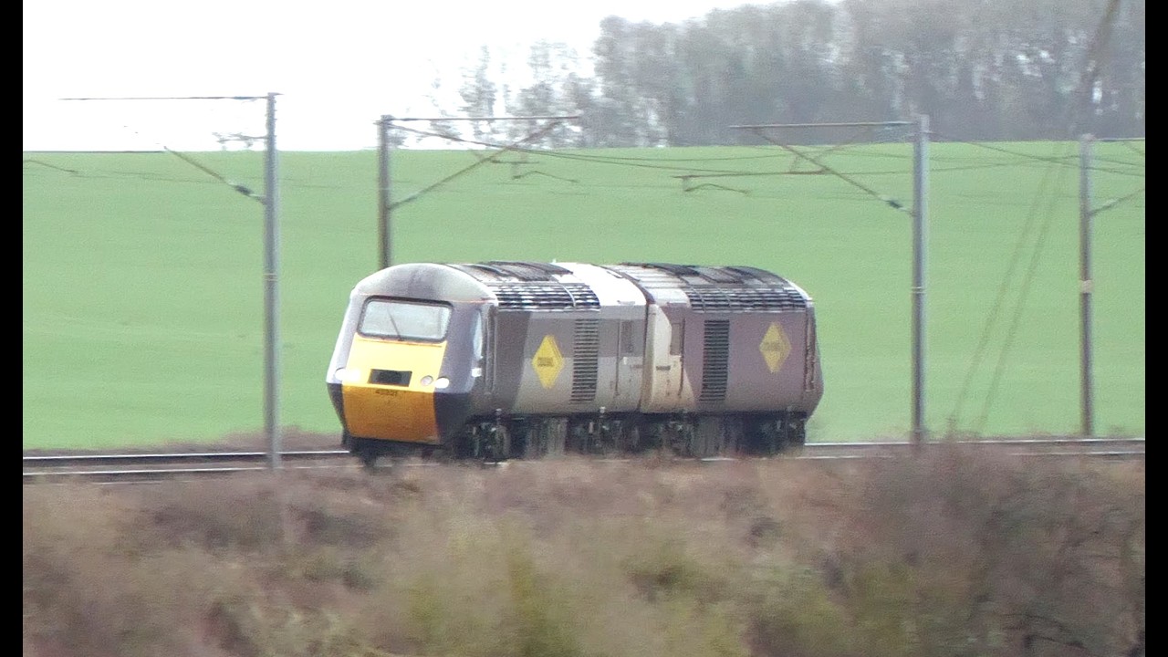 HST Power Cars 43321 and 43274 on Gamston bank. Watch the rear roof of the 2nd power car! What?