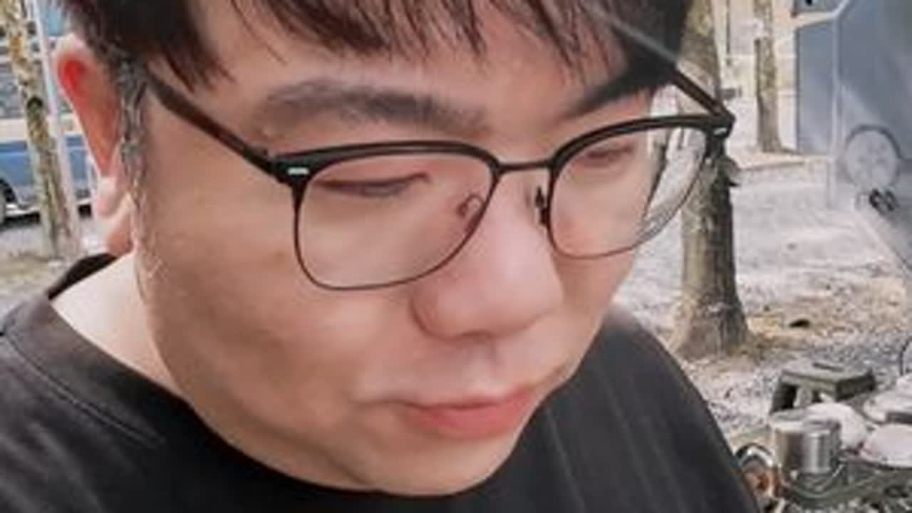 到了西双版纳，先给车子做个全身检查，有些配件还要等两天 #老印露游记 #西双版纳 #车辆异响 #星光夜市 #出发游山河