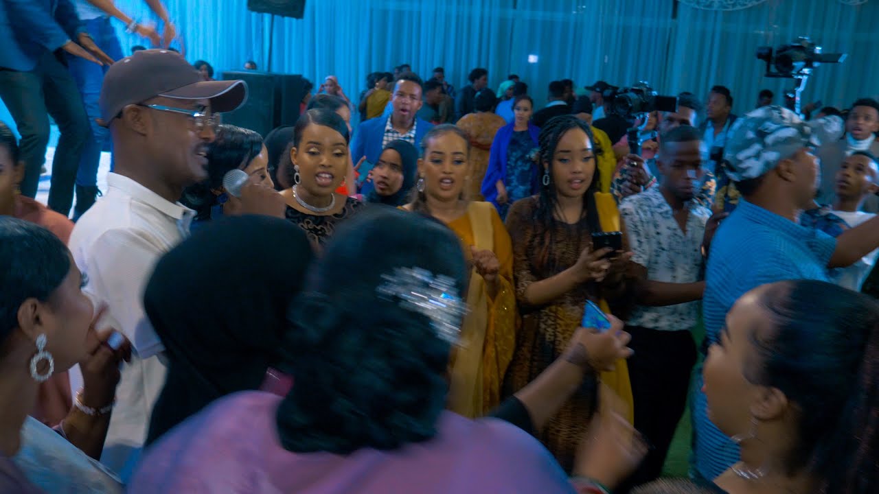 Cabdifataax Mukhtaar - Damiirka Anaa Iskale - show gii Xariir ee Hargaysa -(official video 2021)