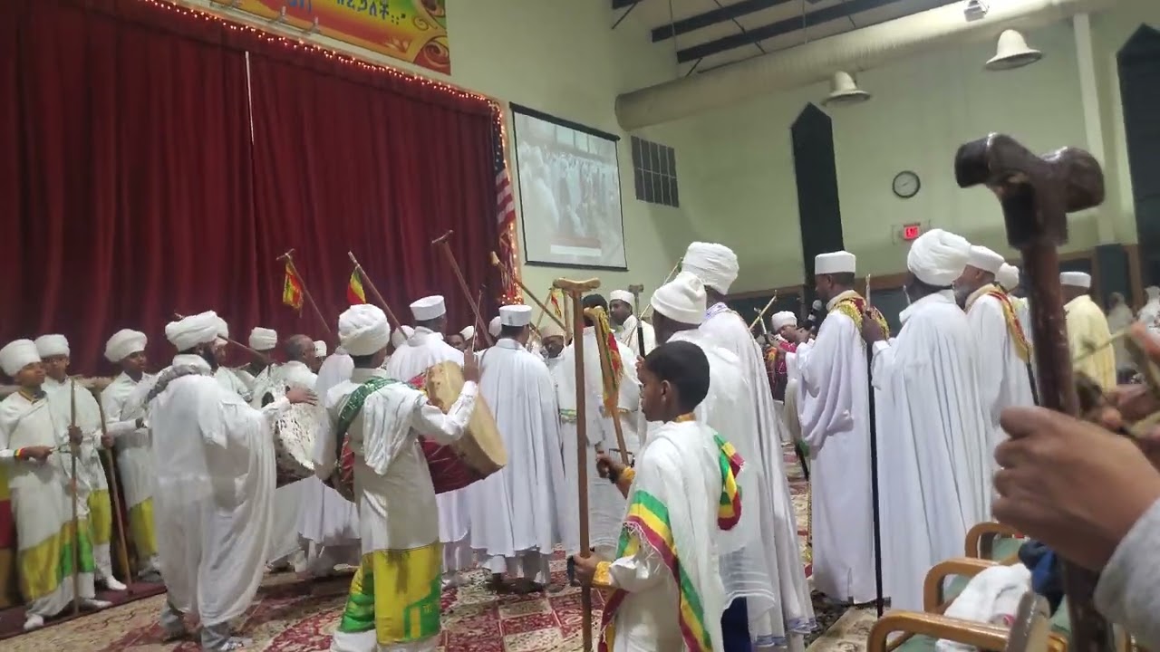 ክርስቶስ ተወልደ ክርስቶስ ተጠምቀ ክርስቶስ ተወልደ (፪)፣ ወለደነ ዳግመ እማይ እመንፈስ ቅዱስ(፪)፡፡