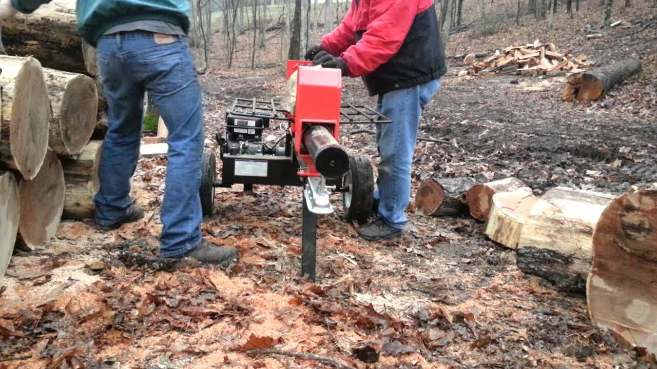 Harbor Freight 20 ton Splitter in Action