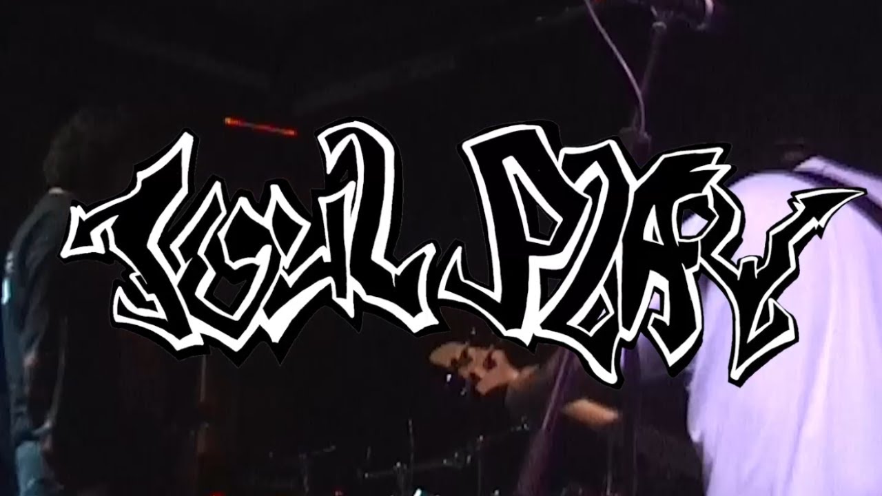 FOUL PLAY @ THE GRAVEYARD BAR | 19-12-2025